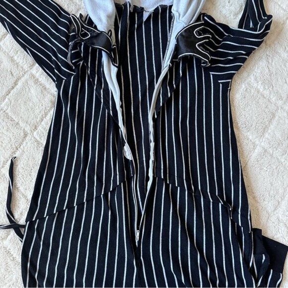 Disney | Nightmare Before Christmas Jack Skellington Onesie | Size Large (10/12) - Picture 5 of 10